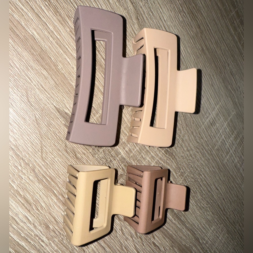 Hair Clips Set - Picture 3 of 4
